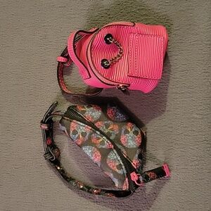 💙NWOT SET OF 2 ANKLE POUCHES